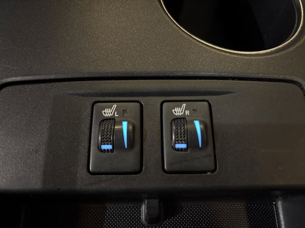 Used 2017 Toyota Camry XLE w/ Moonroof Package image 34