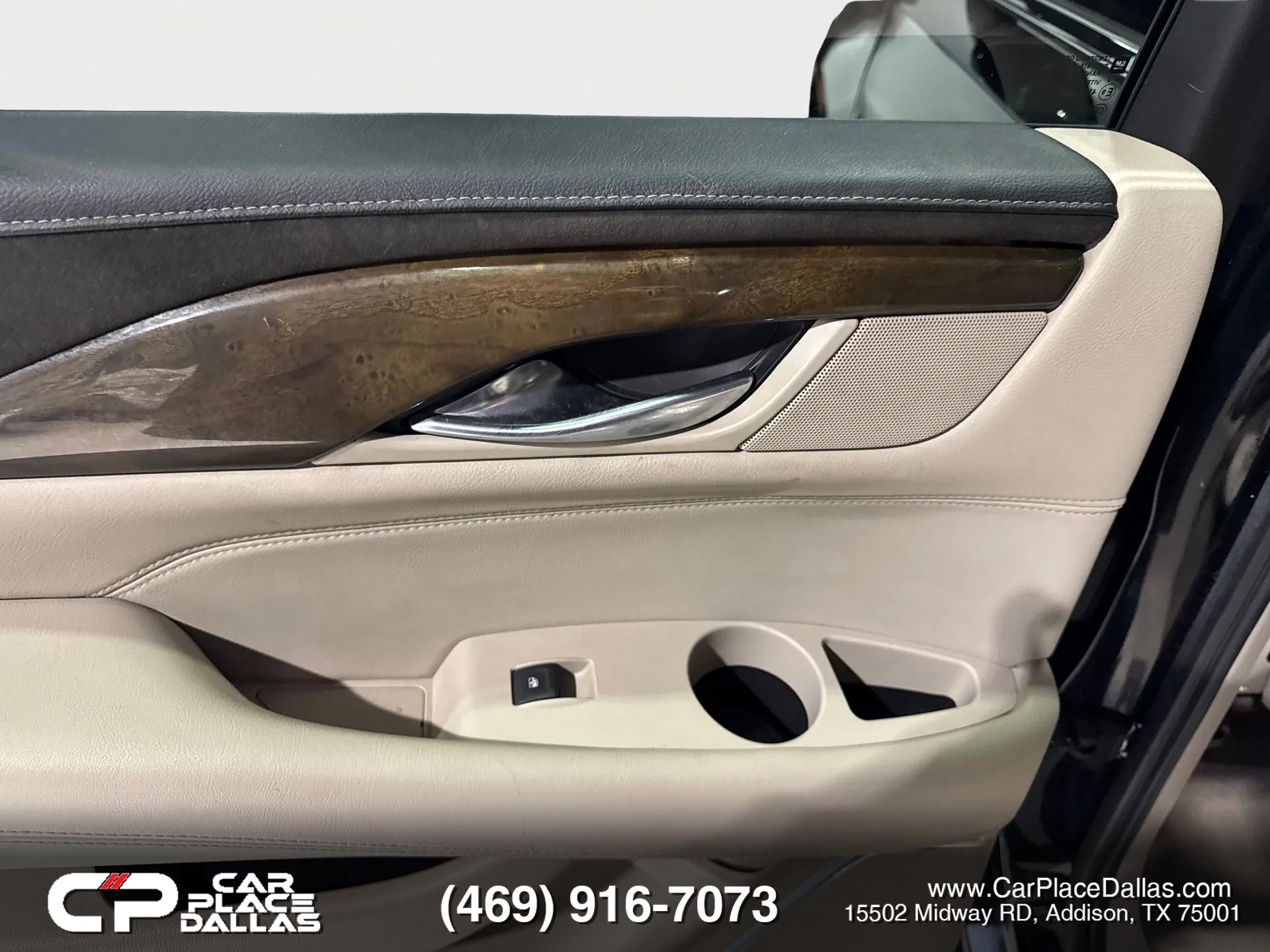 Used 2019 Cadillac Escalade Luxury RWD image 21