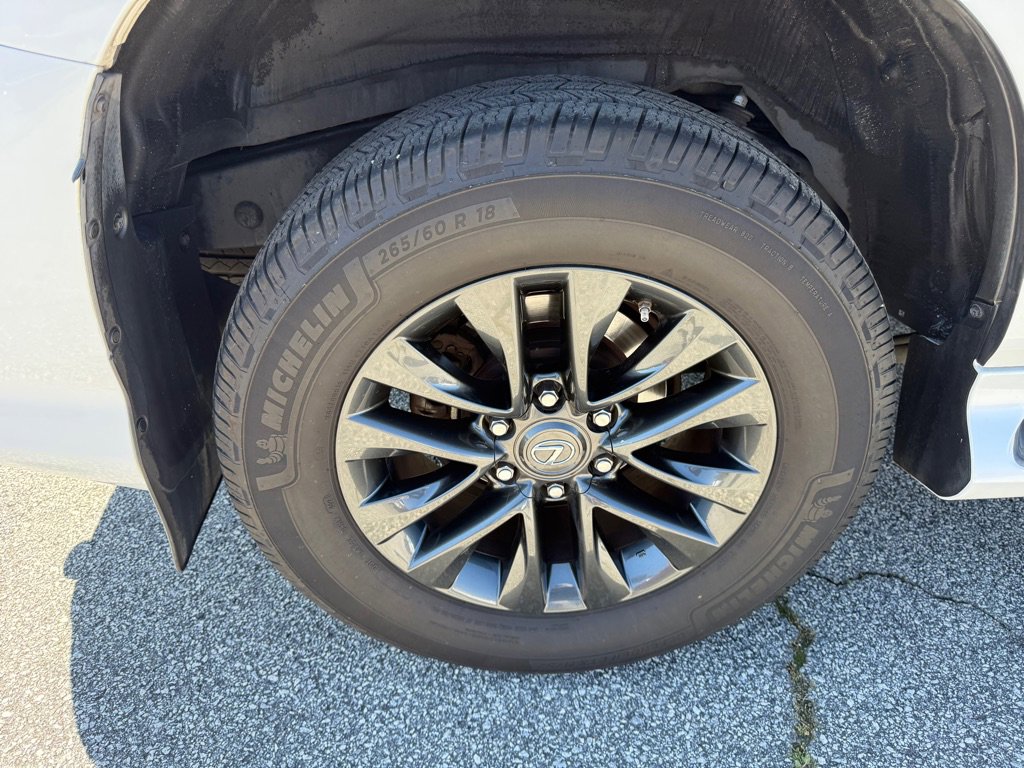 Used 2020 Lexus GX 460 Premium w/ Premium Package image 18