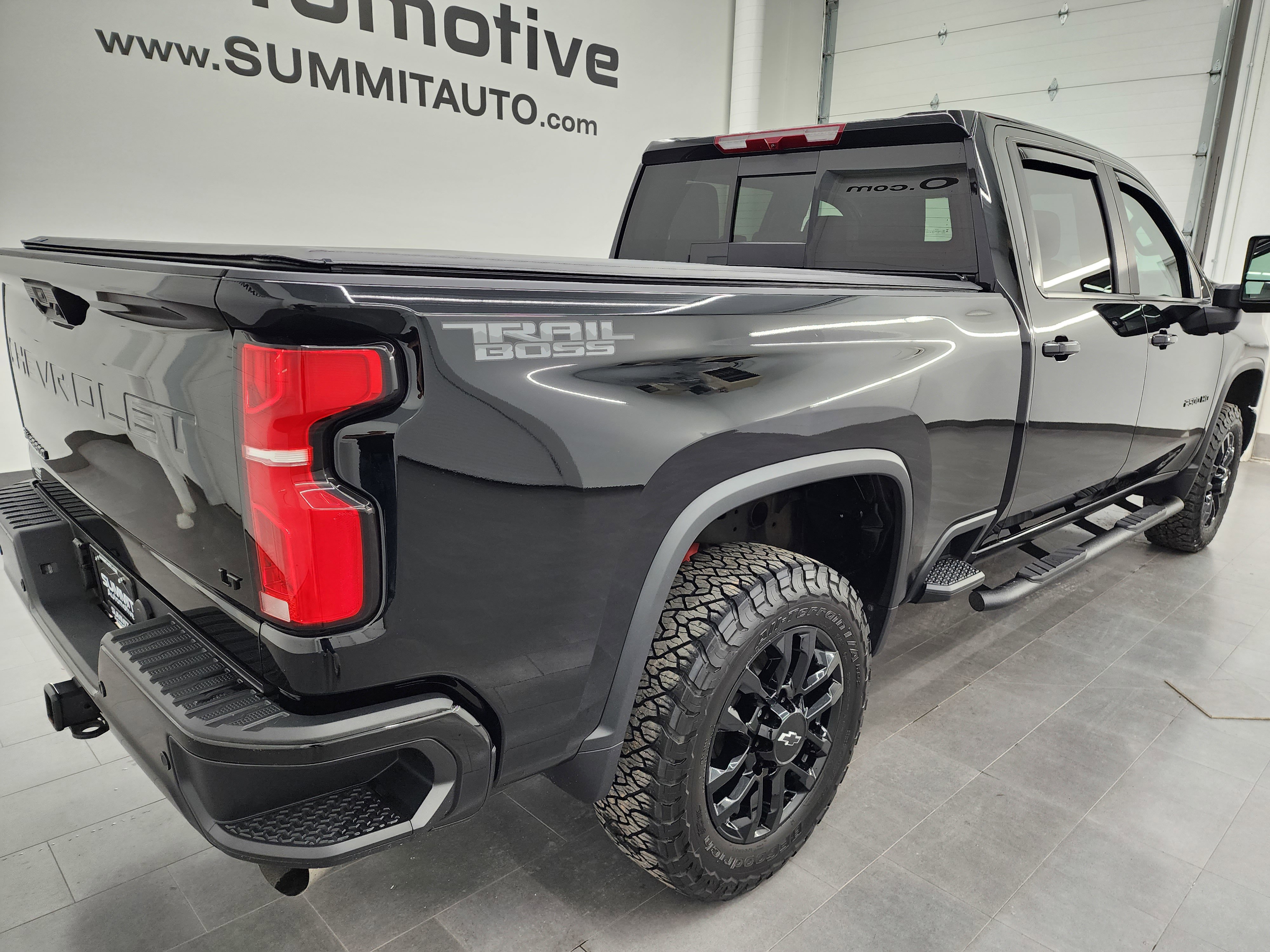 Used 2025 Chevrolet Silverado 2500 LT w/ Trail Boss Package AWD/4WD image 4