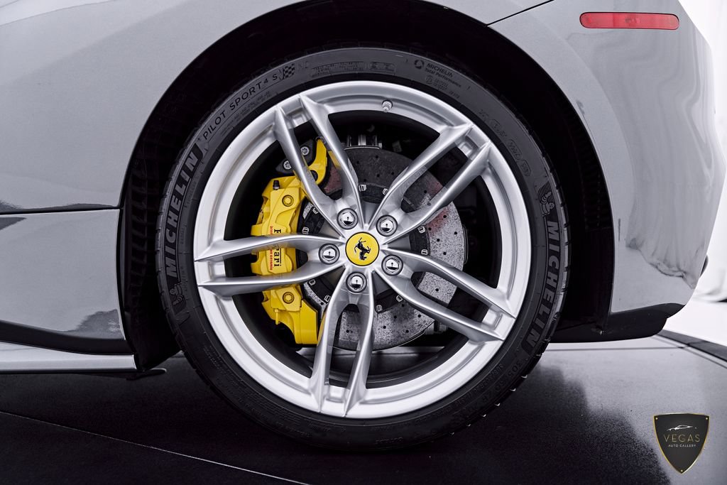 Used 2018 Ferrari 488 GTB RWD image 36