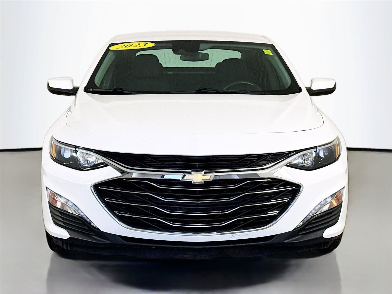 Used 2023 Chevrolet Malibu LT FWD image 3