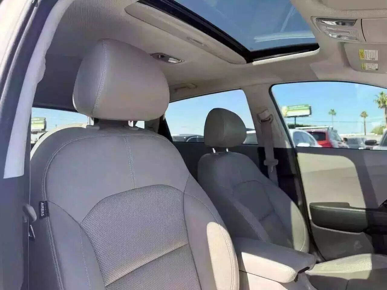 Used 2022 Kia Niro EX Premium image 30