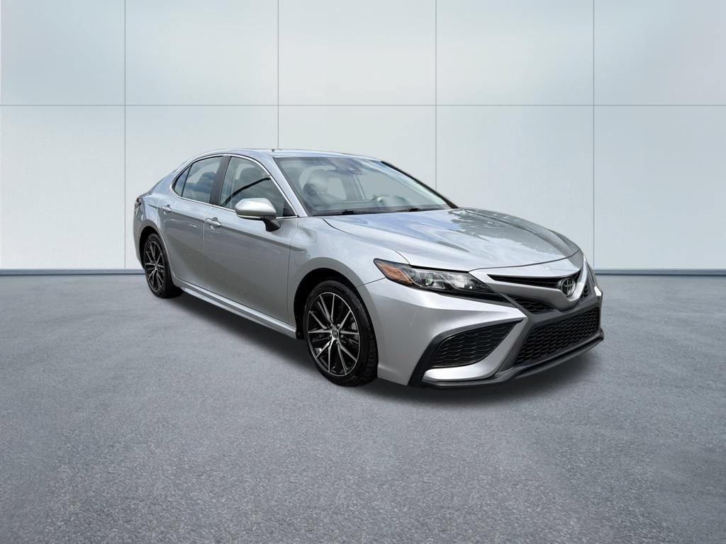 Used 2024 Toyota Camry SE FWD image 4