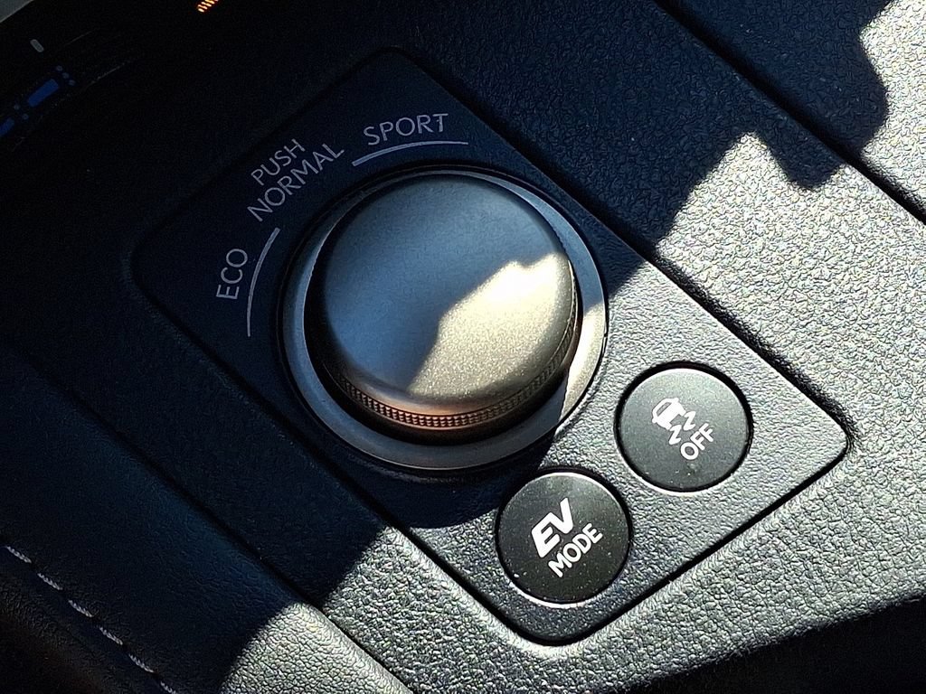 Used 2016 Lexus ES 300h w/ Navigation System Package FWD image 25