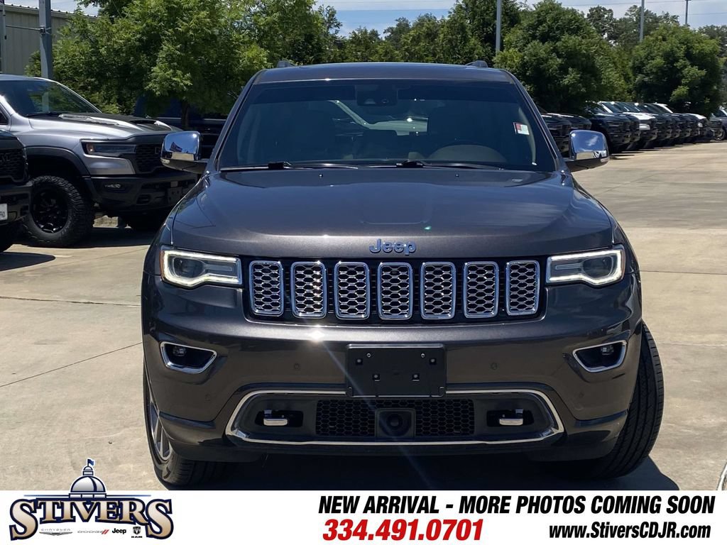 Used 2017 Jeep Grand Cherokee Overland w/ Jeep Active Safety Group AWD/4WD image 2