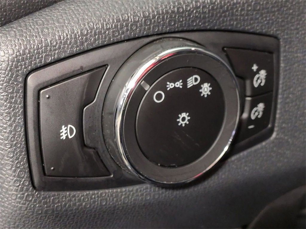 Used 2019 Ford EcoSport SE image 16