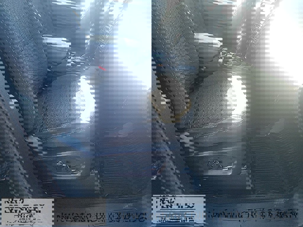 Used 2017 Ford Explorer XLT image 15