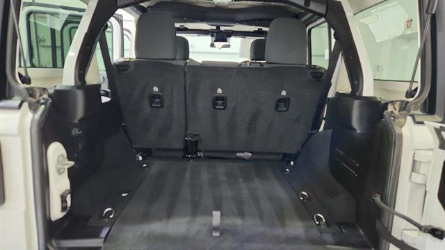Used 2024 Jeep Wrangler Unlimited Rubicon image 10