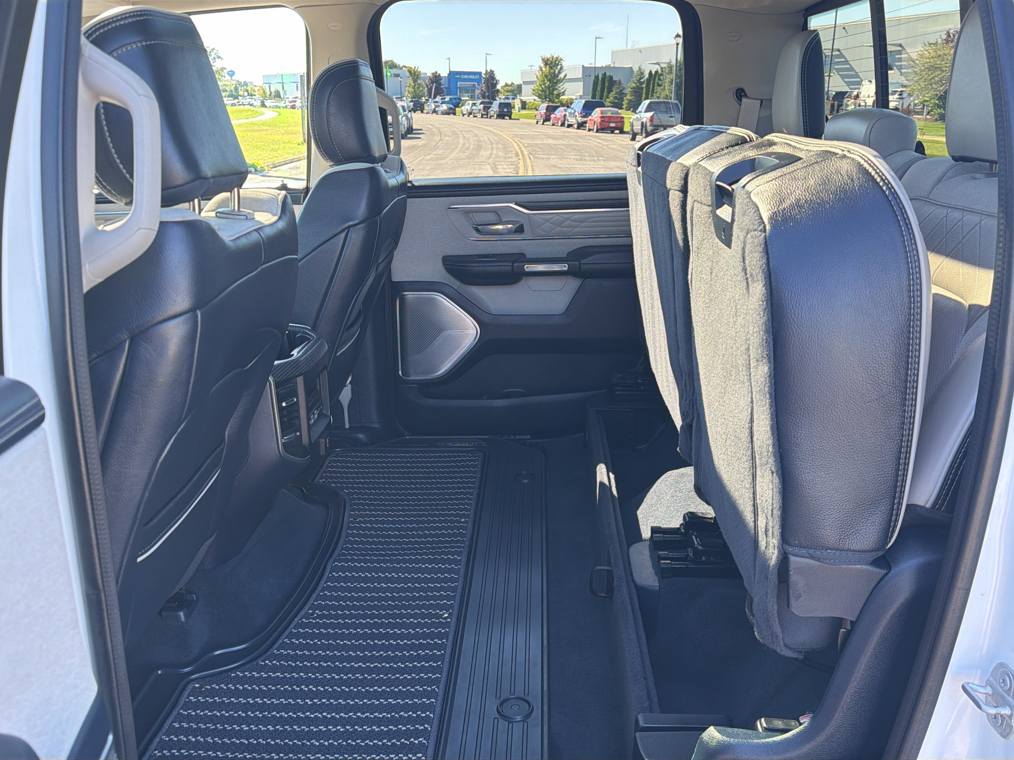 Used 2023 RAM 1500 Limited AWD/4WD image 39