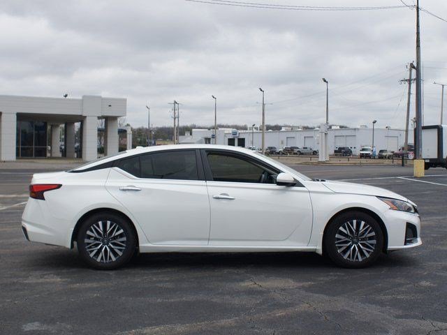 Used 2023 Nissan Altima 2.5 SV image 19