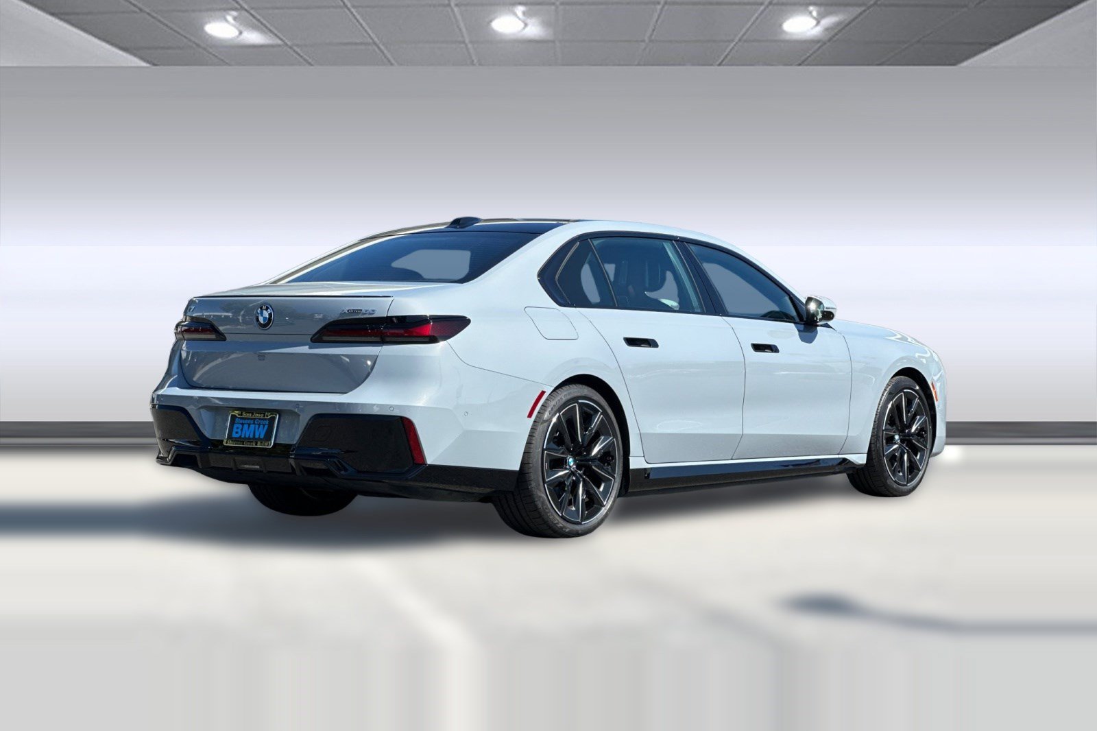 Certified 2023 BMW i7 xDrive60 AWD/4WD image 9
