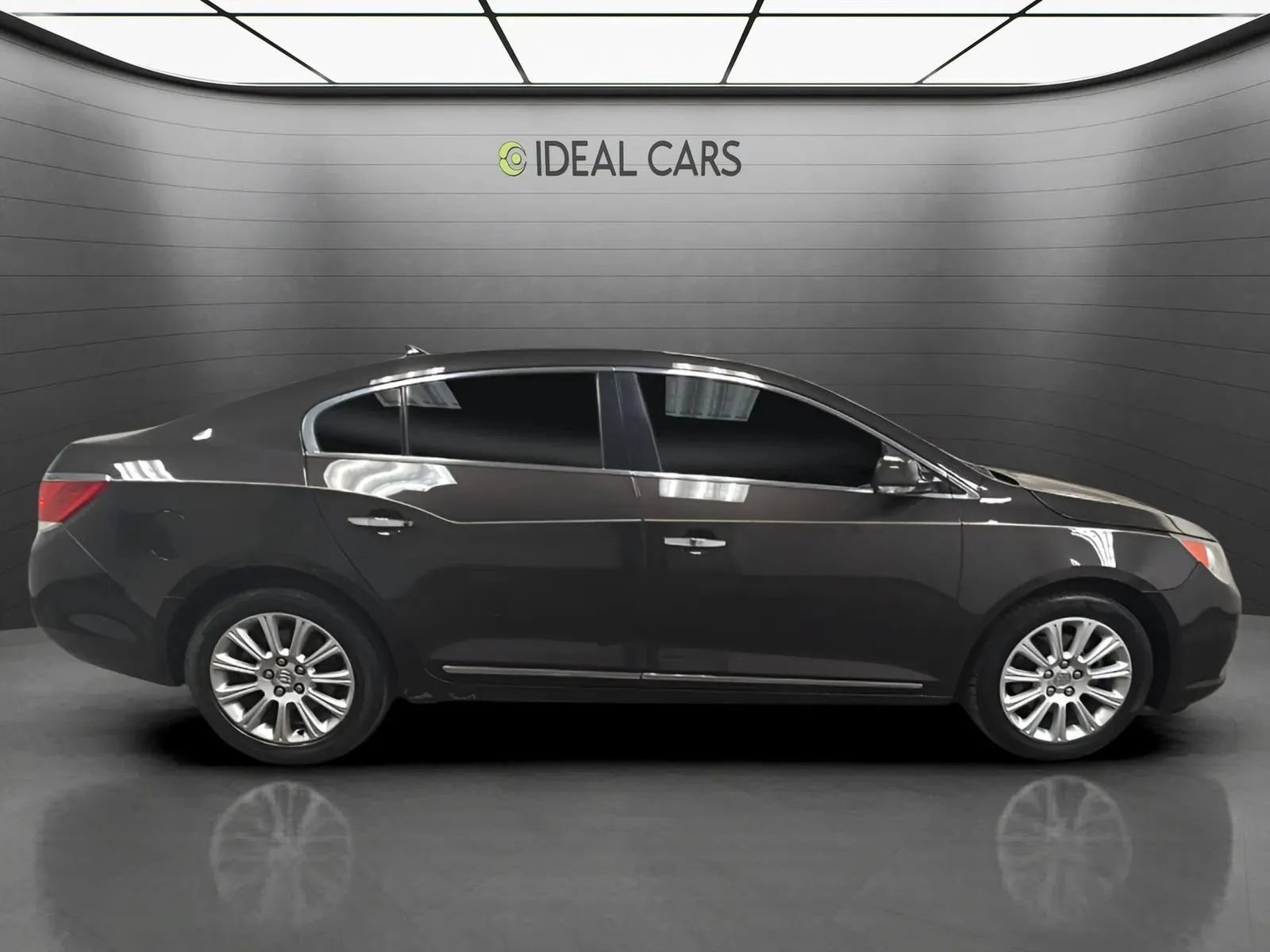 Used 2013 Buick LaCrosse Leather FWD image 4