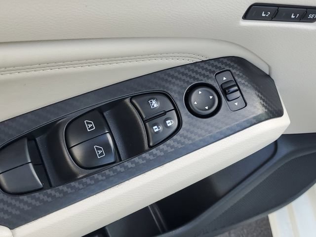 Used 2019 Nissan Altima 2.5 Platinum AWD/4WD image 16