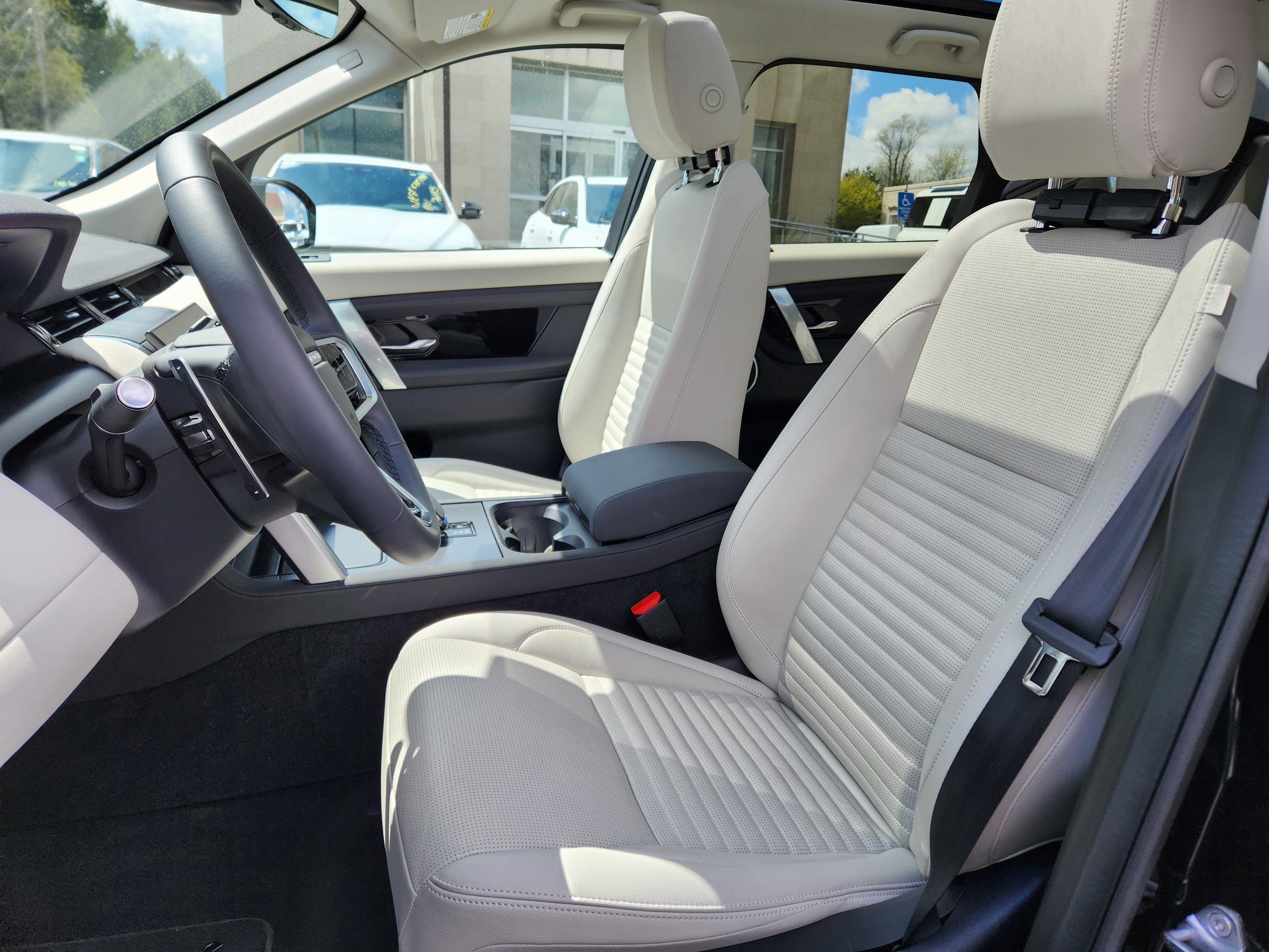 Certified 2024 Land Rover Discovery Sport S image 10