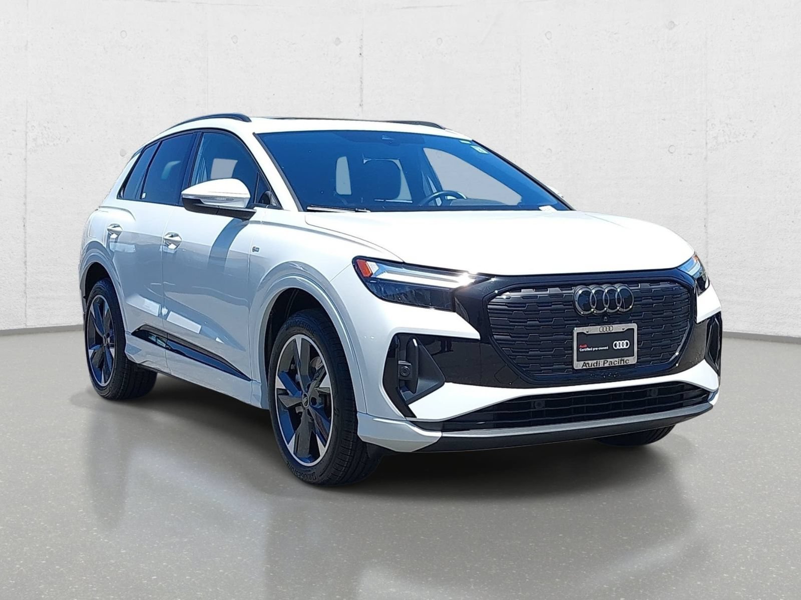 Certified 2023 Audi Q4 e-tron Premium w/ Convenience Package AWD/4WD image 3