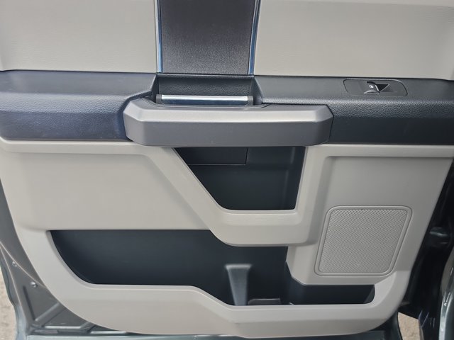 Used 2015 Ford F150 XLT RWD image 11