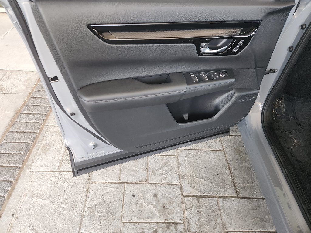 Used 2025 Honda CR-V EX-L image 29
