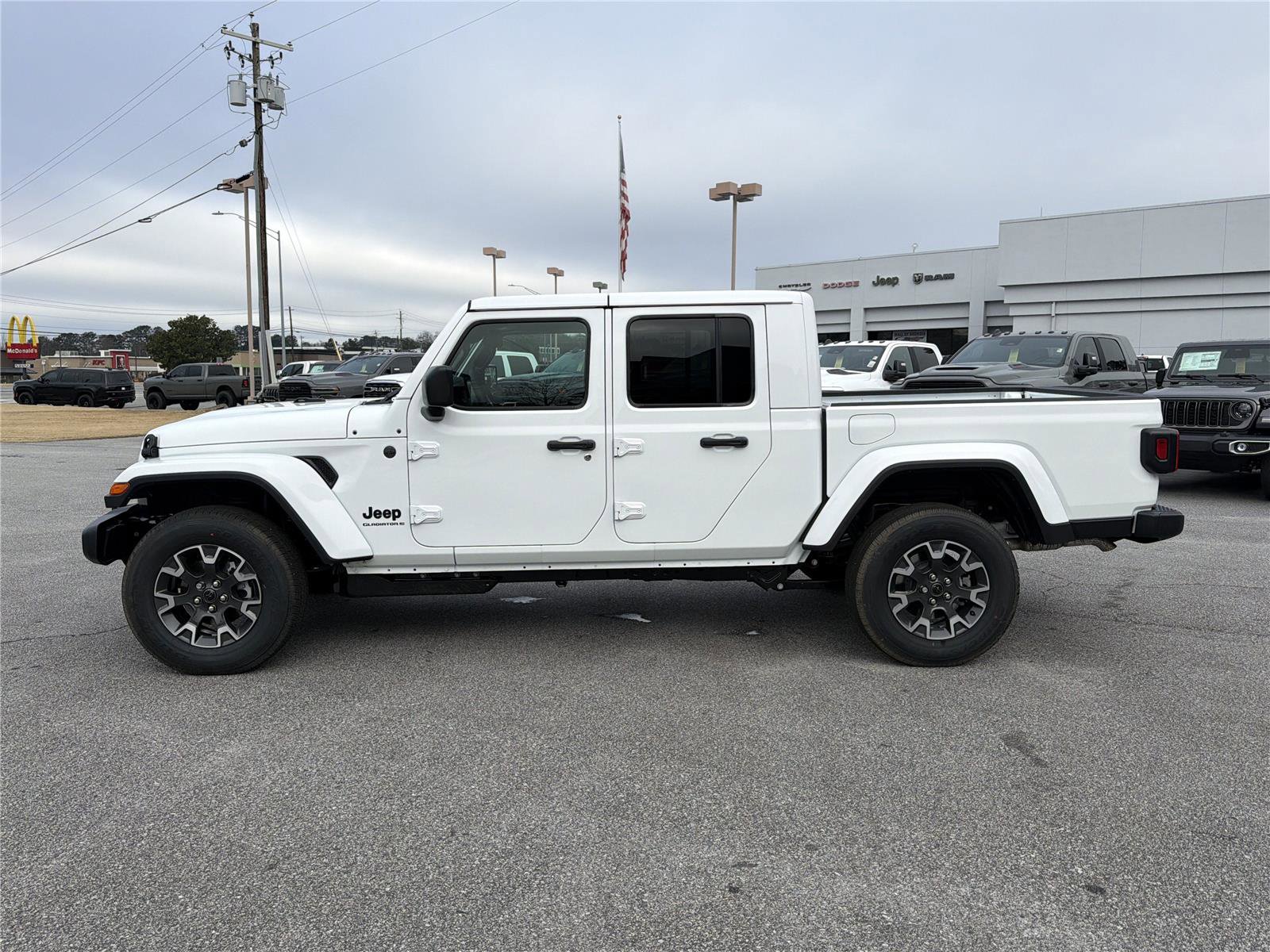 New 2026 Jeep Gladiator Sport image 9
