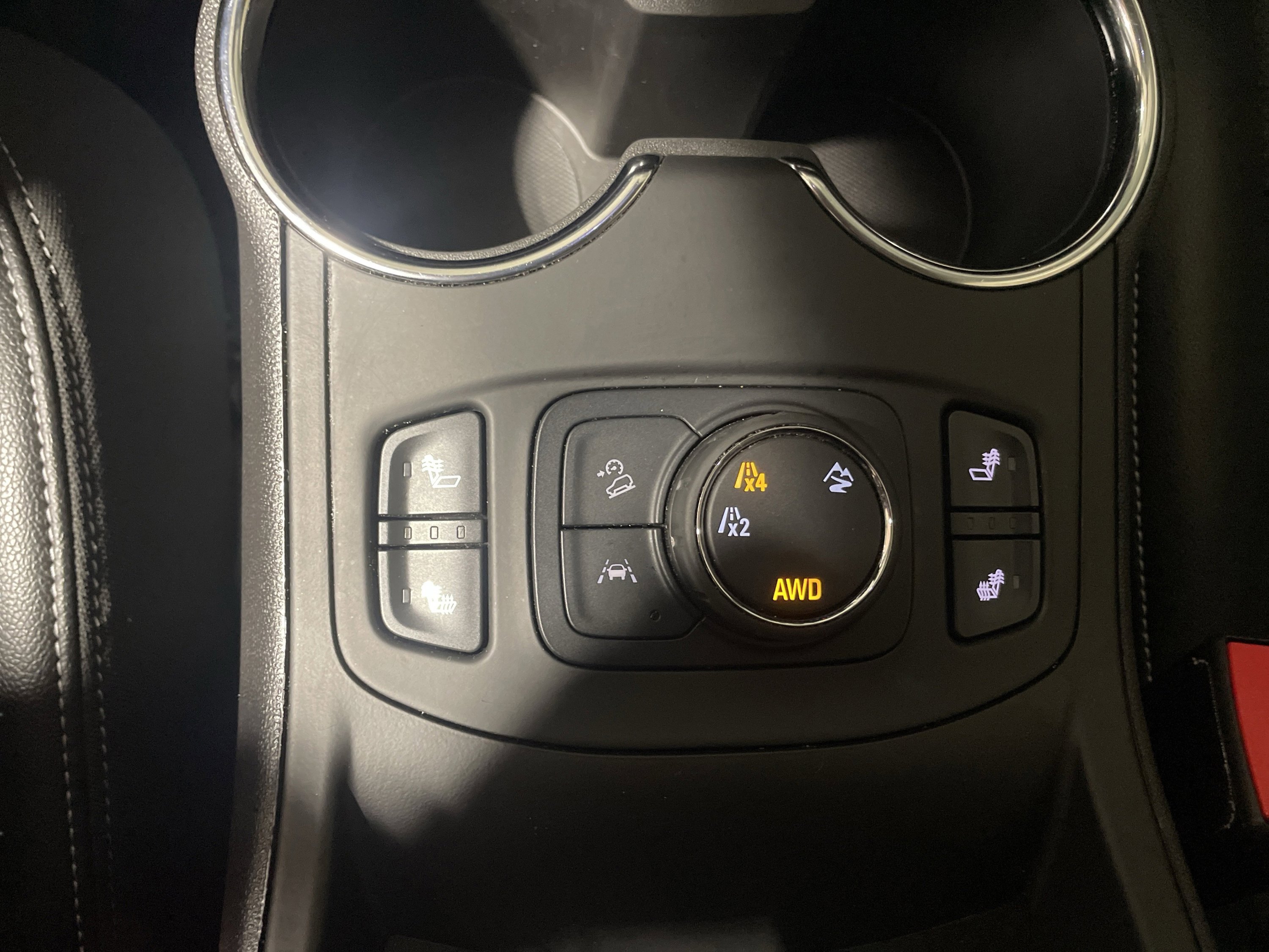 Used 2024 GMC Terrain SLT image 20