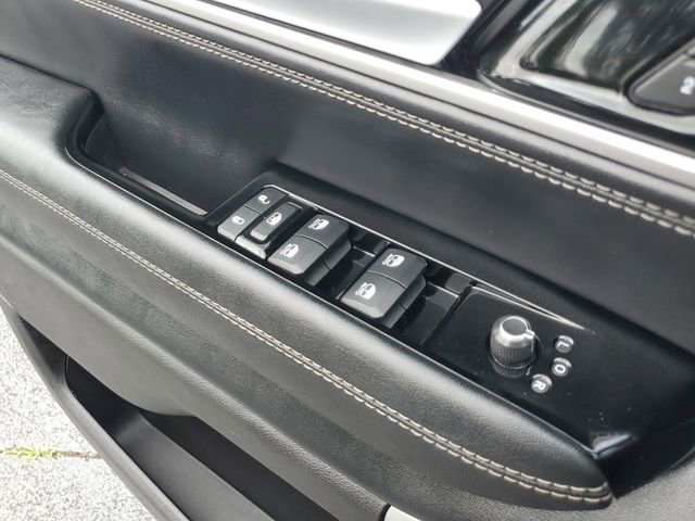 Used 2024 Jeep Wagoneer L Series II w/ Flexible Seating Group RWD image 30