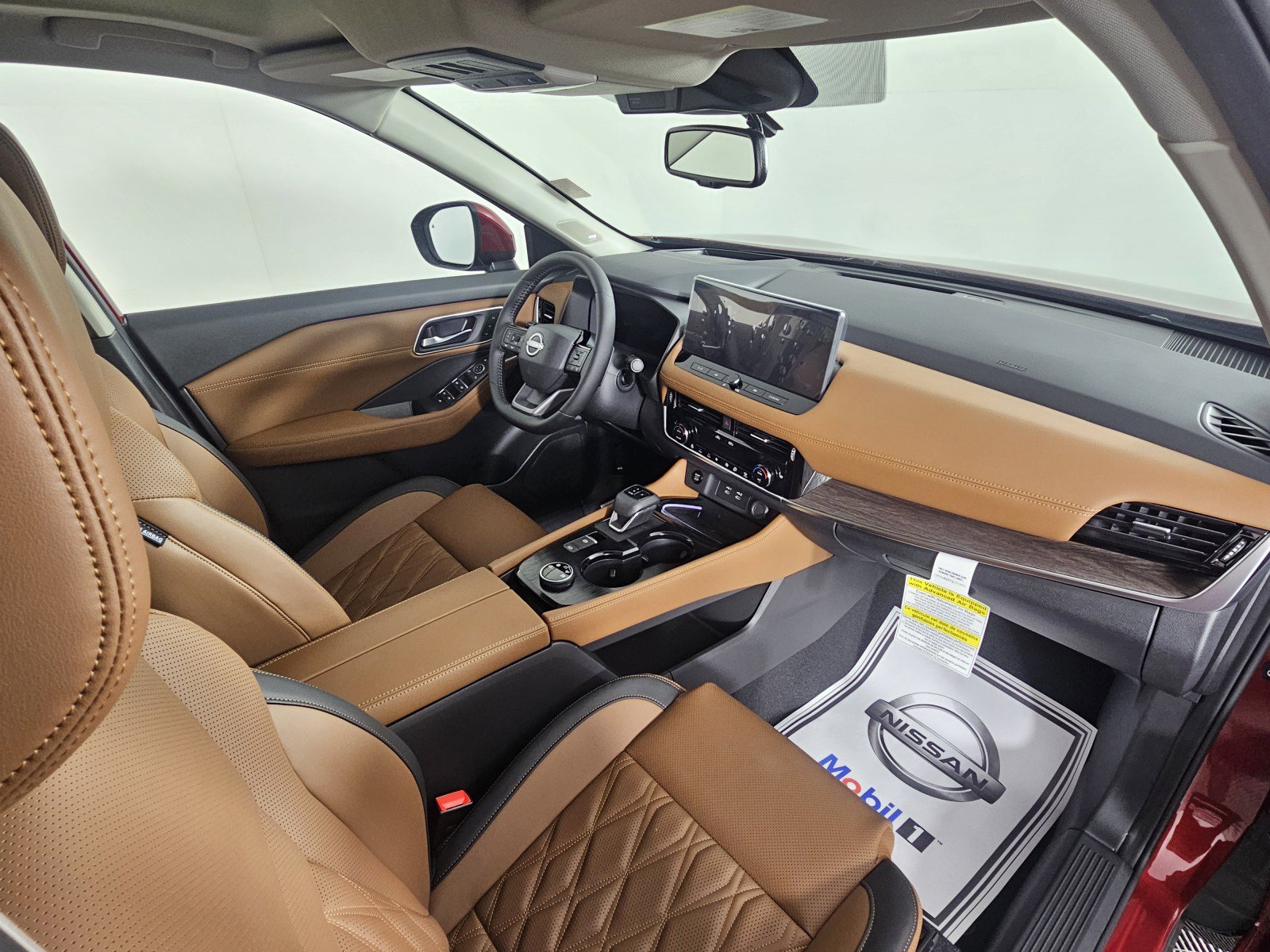 New 2026 Nissan Rogue Platinum image 14