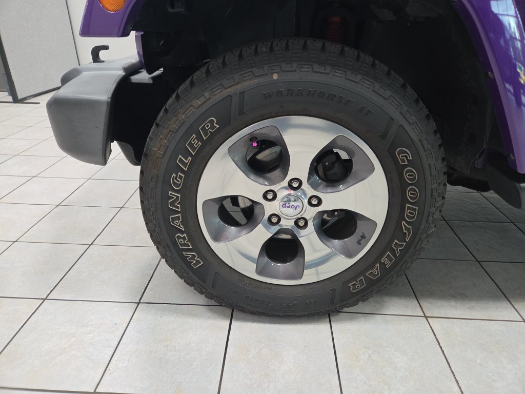 Used 2017 Jeep Wrangler Unlimited Sahara AWD/4WD image 42