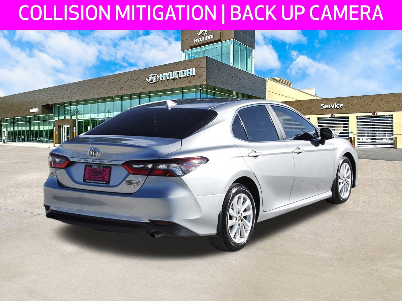 Used 2023 Toyota Camry LE image 5