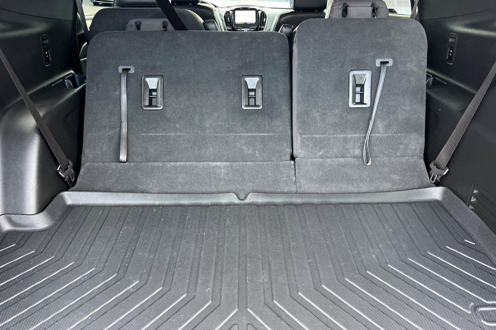 Used 2023 Chevrolet Traverse RS image 18