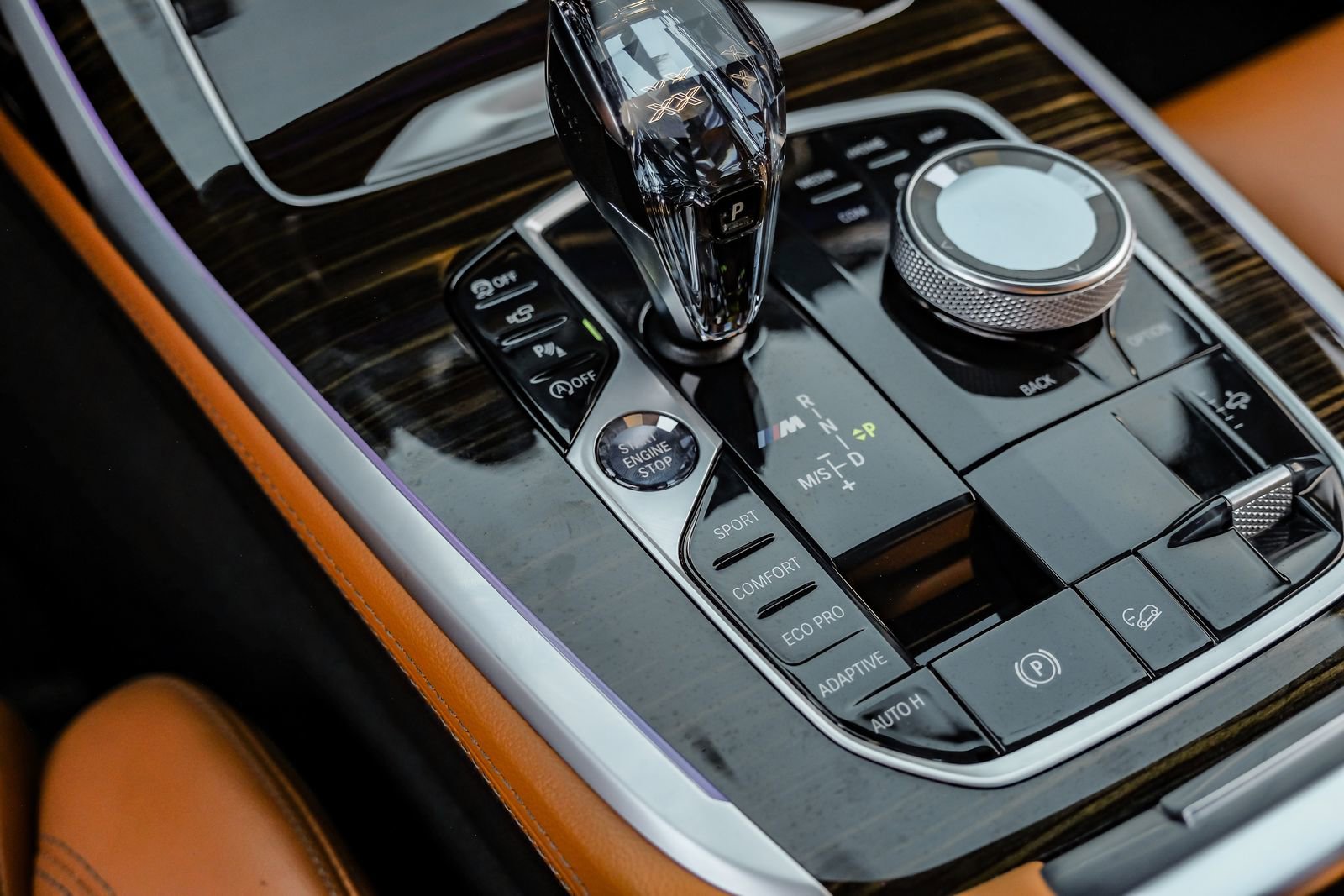 Used 2021 BMW X7 M50i w/ Executive Package image 27