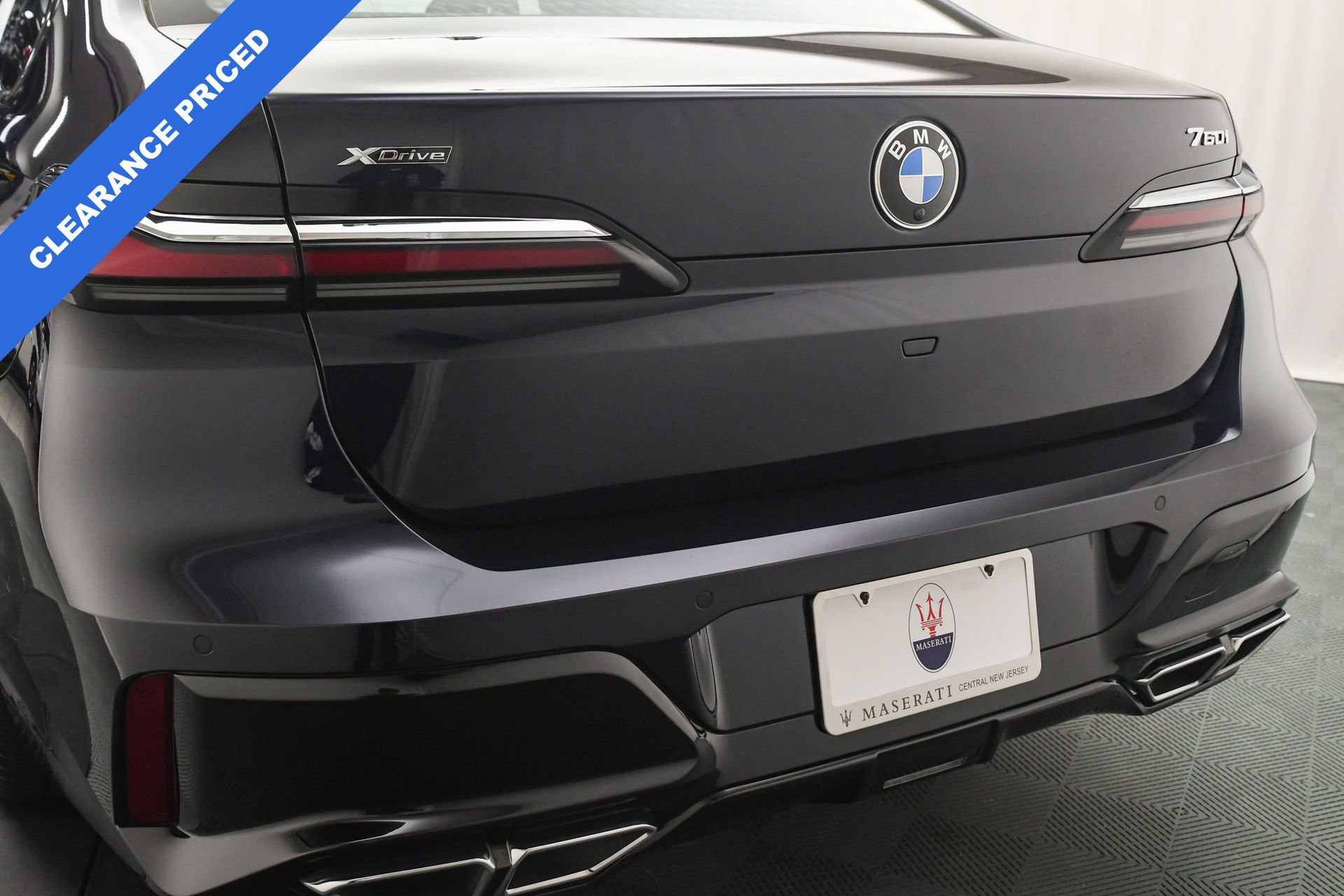 Used 2024 BMW 760i xDrive w/ Premium Package 2 image 22