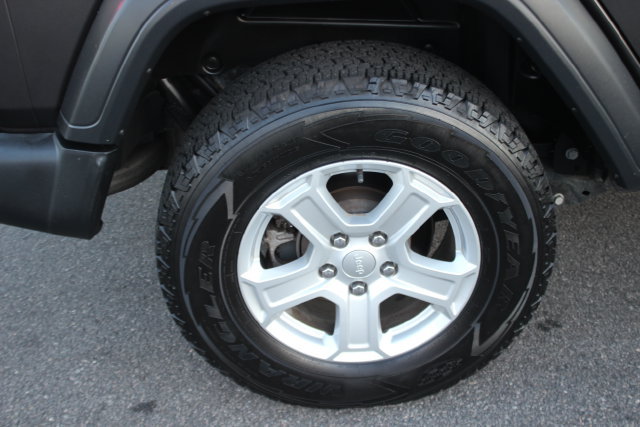 Used 2019 Jeep Wrangler Unlimited Sport S AWD/4WD image 33