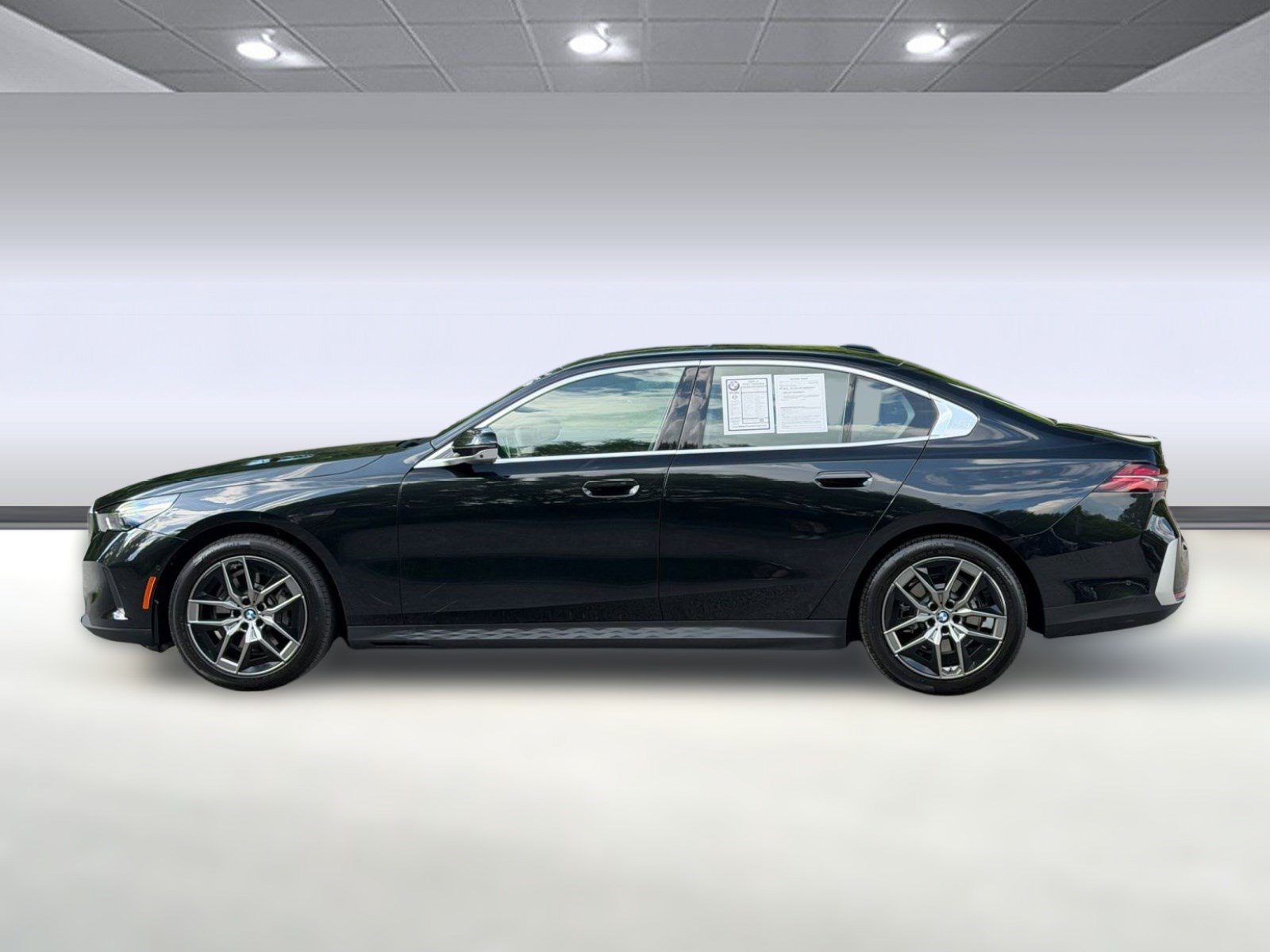 Certified 2026 BMW 530i xDrive AWD/4WD image 2