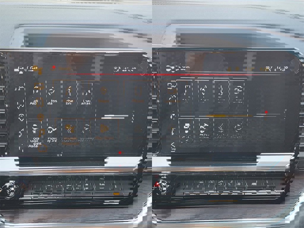 New 2026 GMC Sierra 1500 SLT image 11