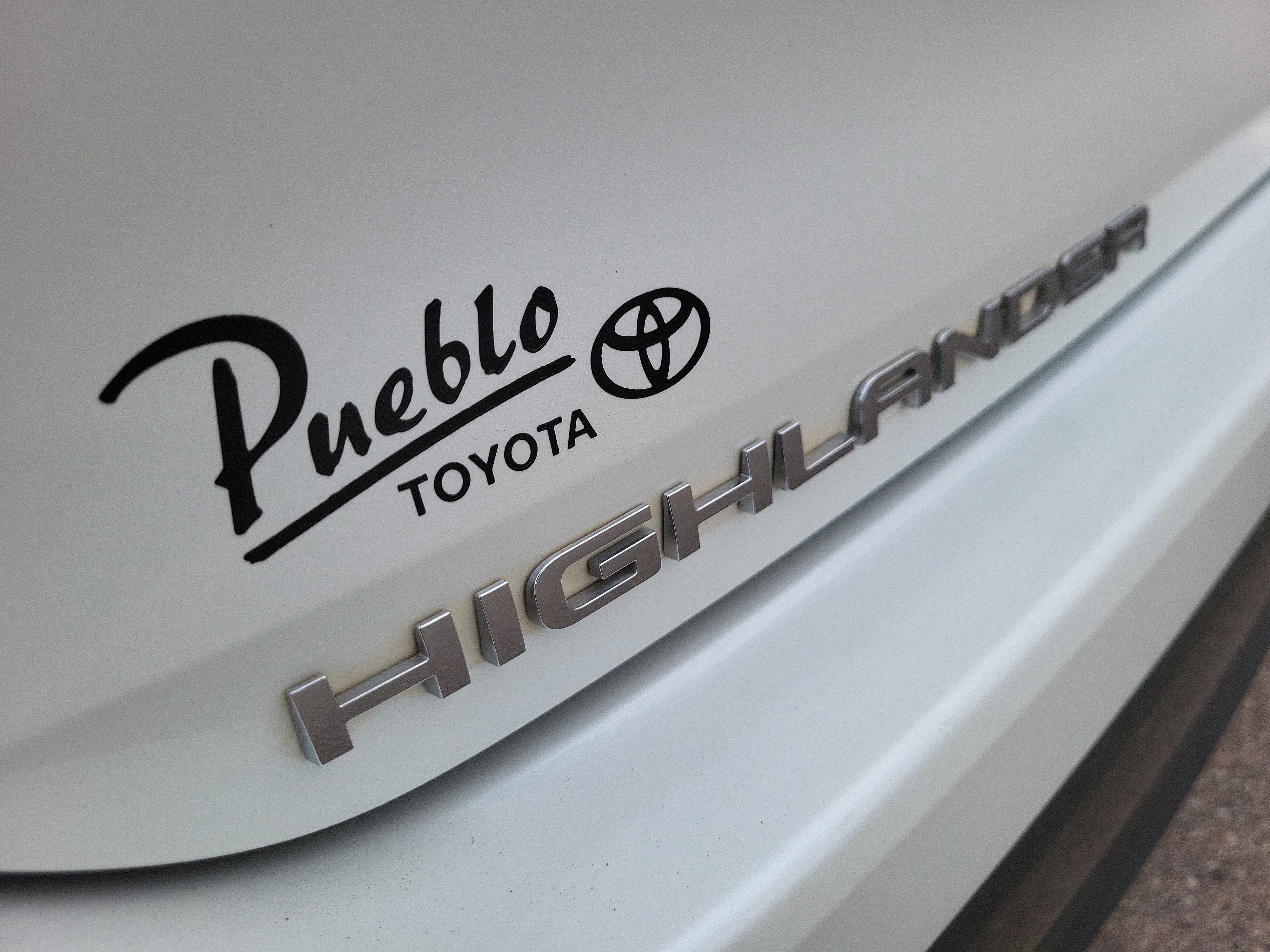 Used 2021 Toyota Highlander Limited image 11