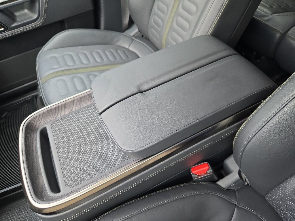 Used 2022 Rivian R1S Launch Edition AWD/4WD image 32