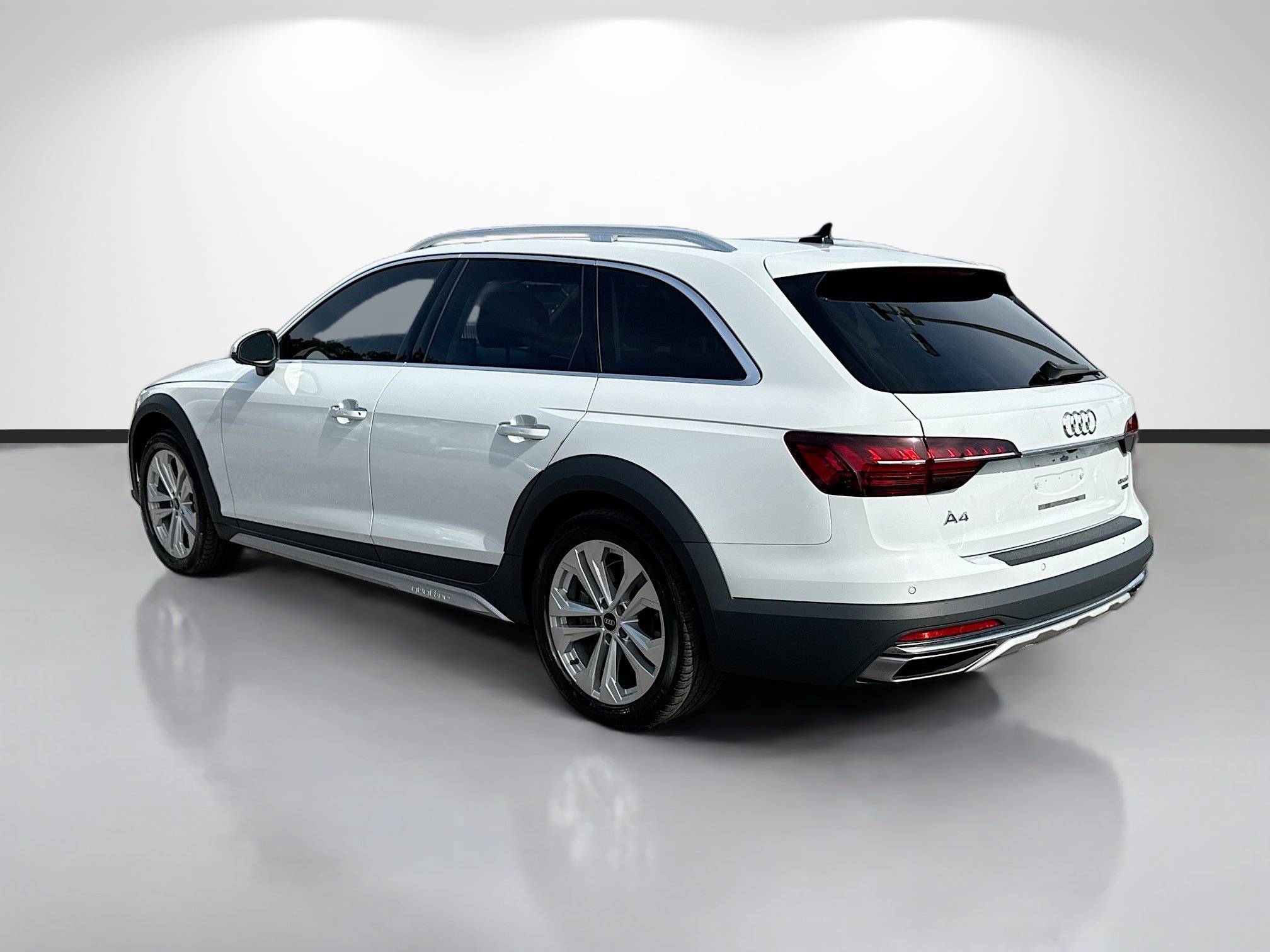 Used 2023 Audi A4 2.0T allroad Premium Plus AWD/4WD image 5