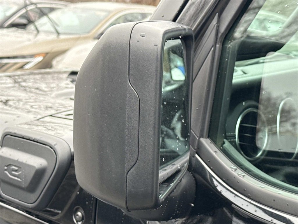 Used 2022 Jeep Wrangler Unlimited Sahara w/ Cold Weather Group image 19