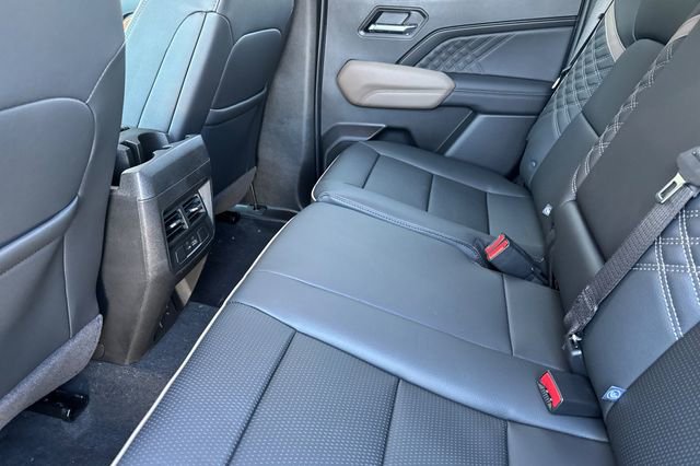 New 2026 GMC Canyon Denali w/ LPO, Denali Black Edition image 13