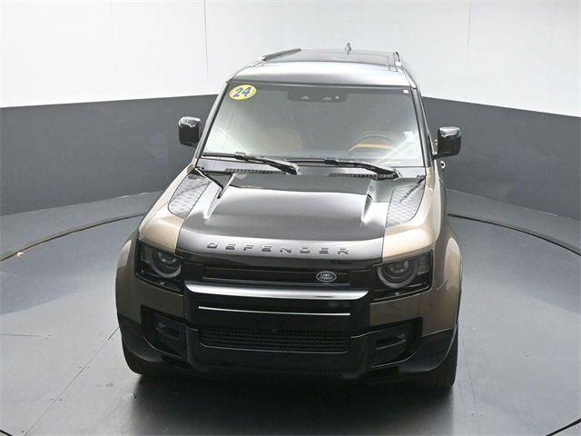 Used 2024 Land Rover Defender 130 X image 43