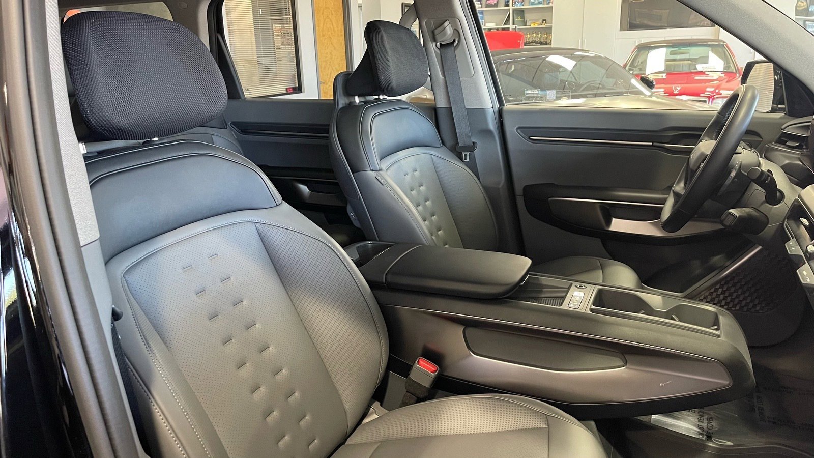 Used 2026 Kia EV9 Wind image 40