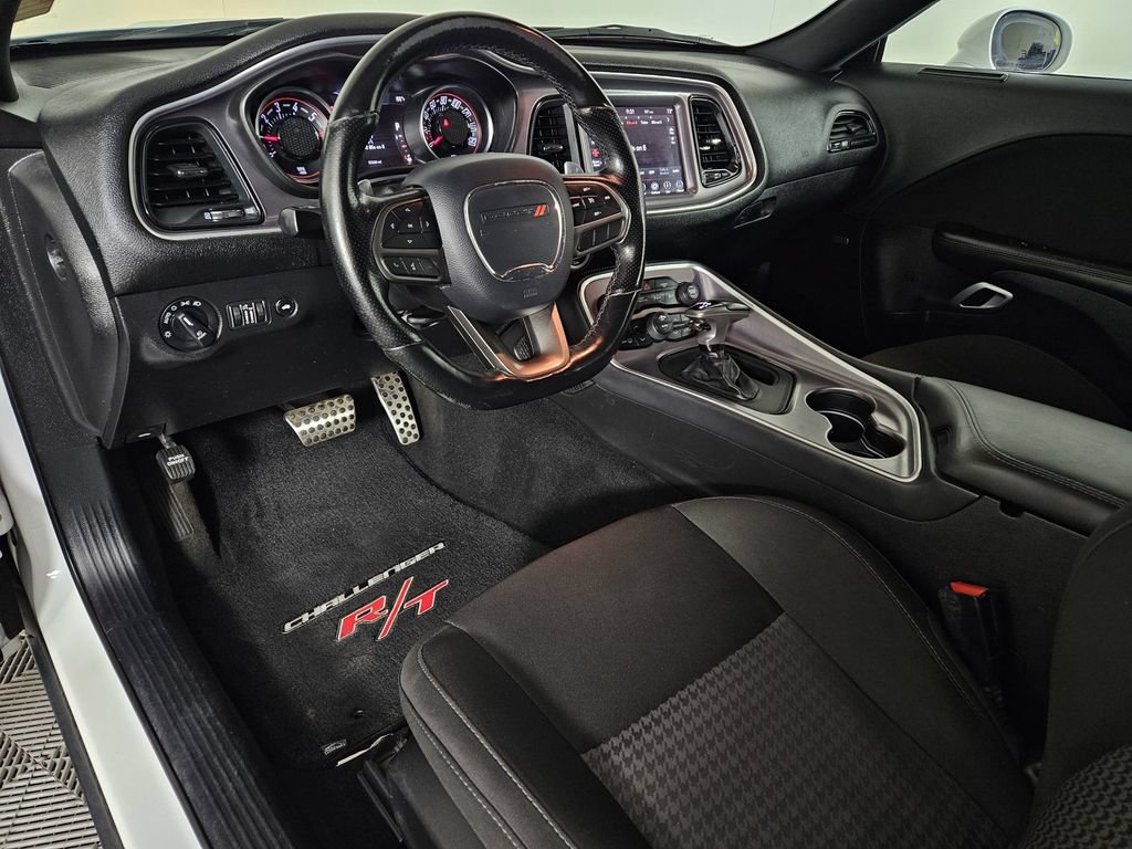 Used 2020 Dodge Challenger R/T w/ Performance Handling Group RWD image 8
