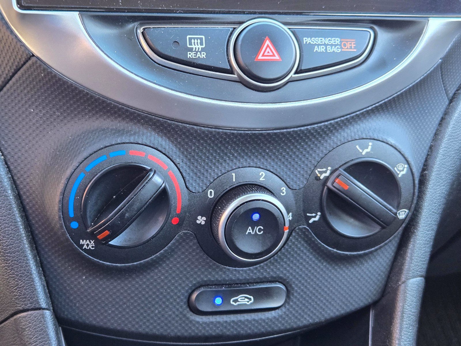 Used 2016 Hyundai Accent SE FWD image 19