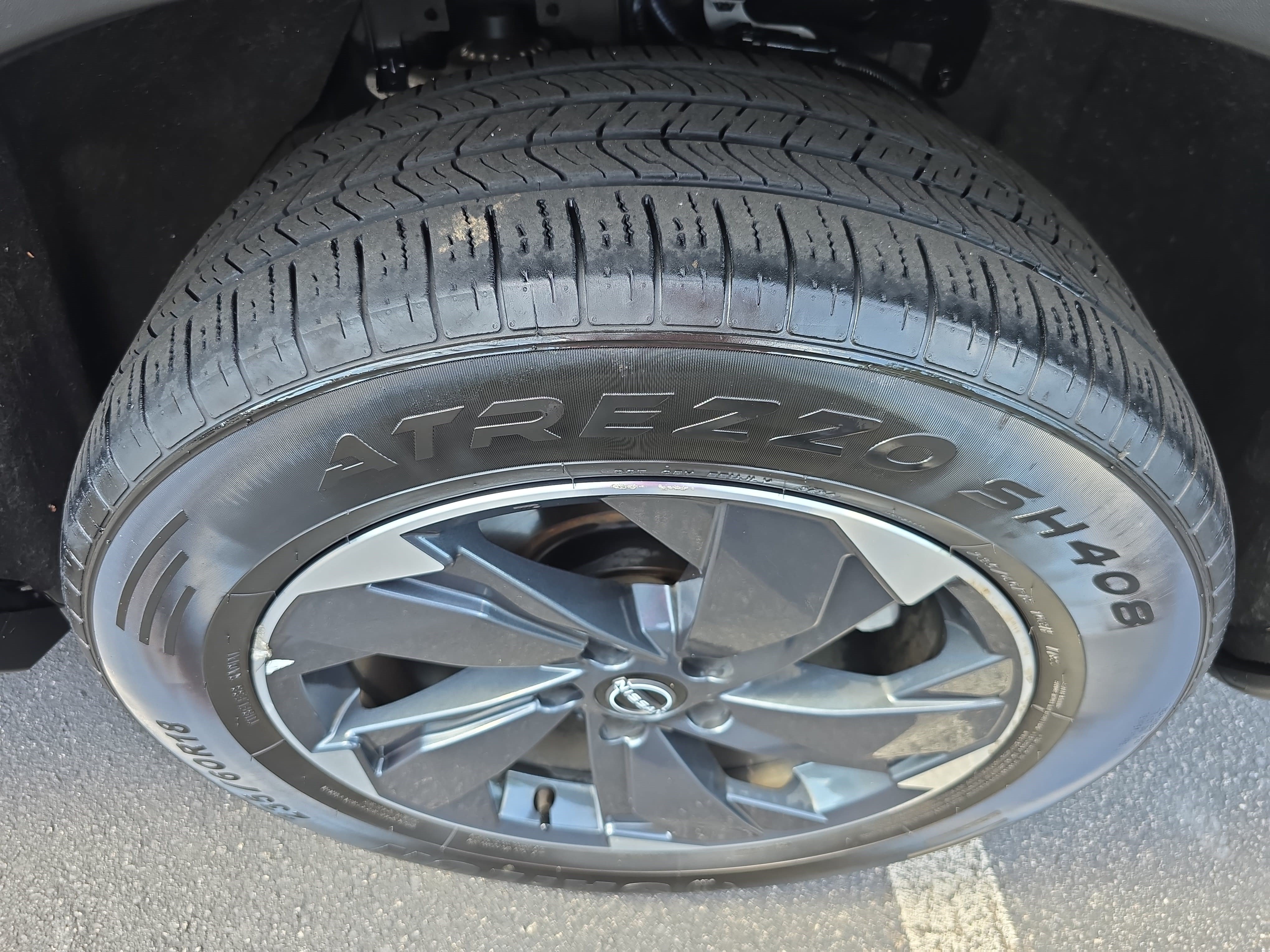 Used 2024 Nissan Rogue SV AWD/4WD image 29