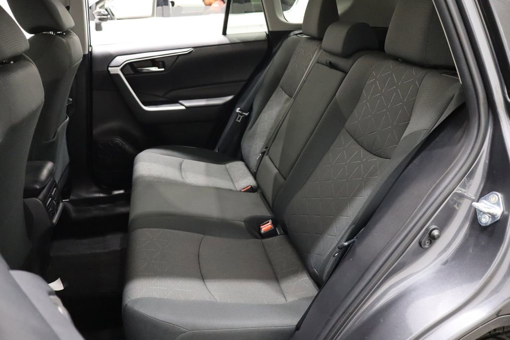Used 2022 Toyota RAV4 XLE image 11