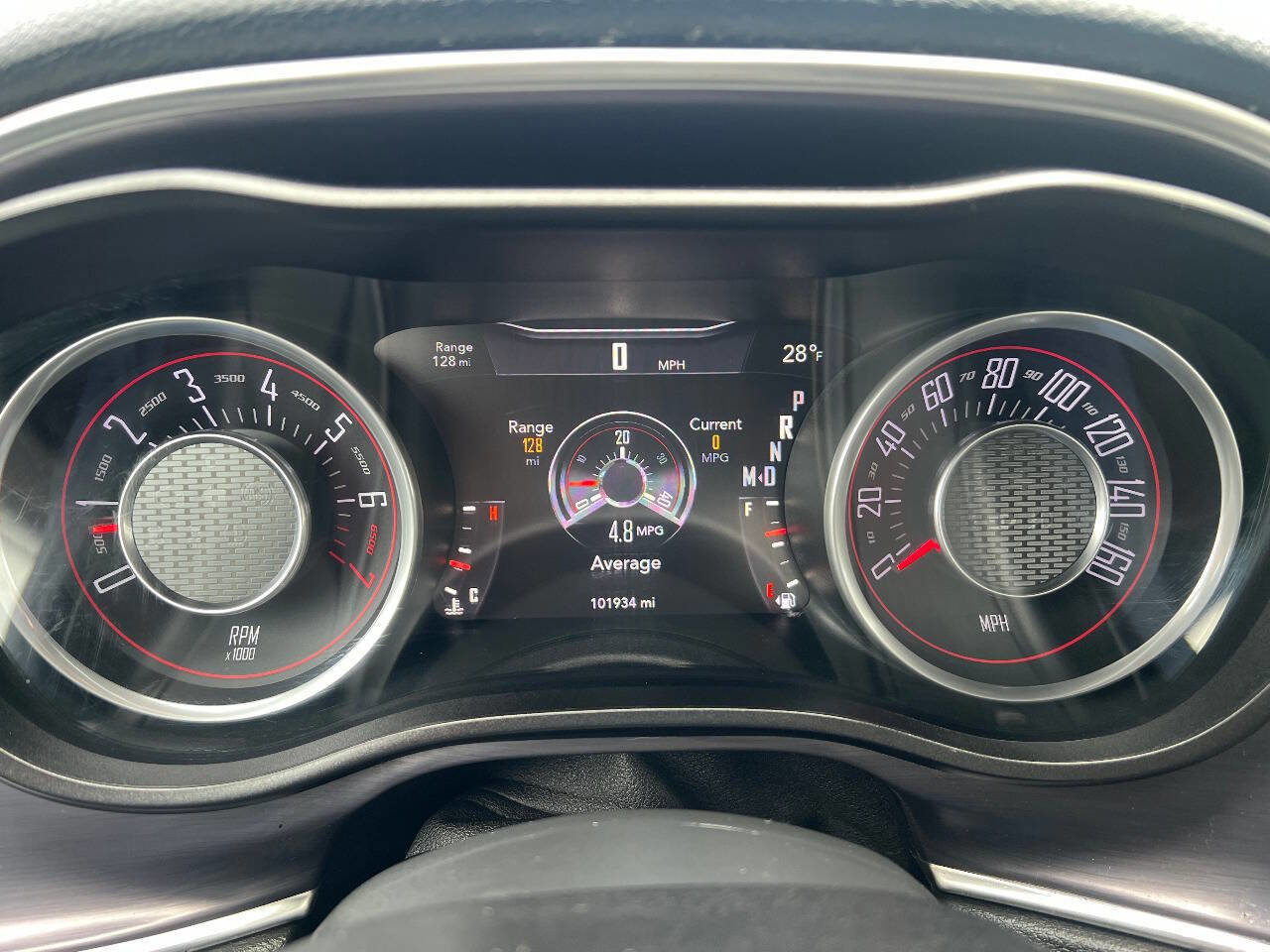 Used 2015 Dodge Challenger SXT image 29