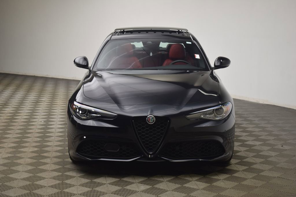 Used 2022 Alfa Romeo Giulia Veloce image 24