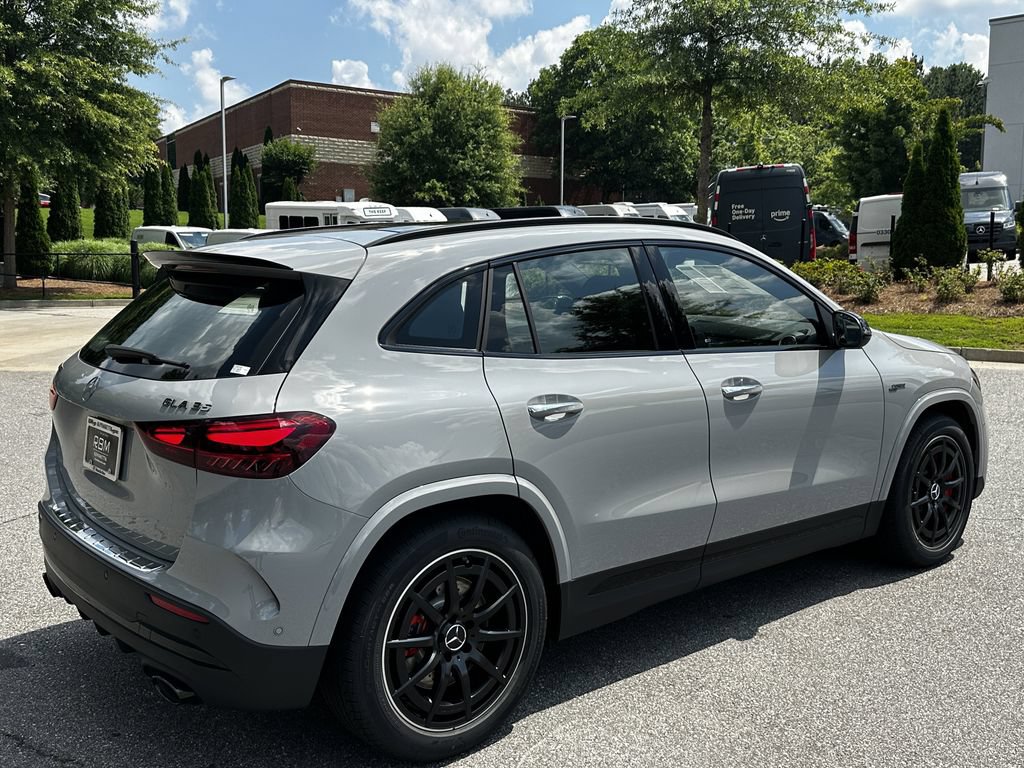 New 2026 Mercedes-Benz GLA 35 AMG 4MATIC image 8
