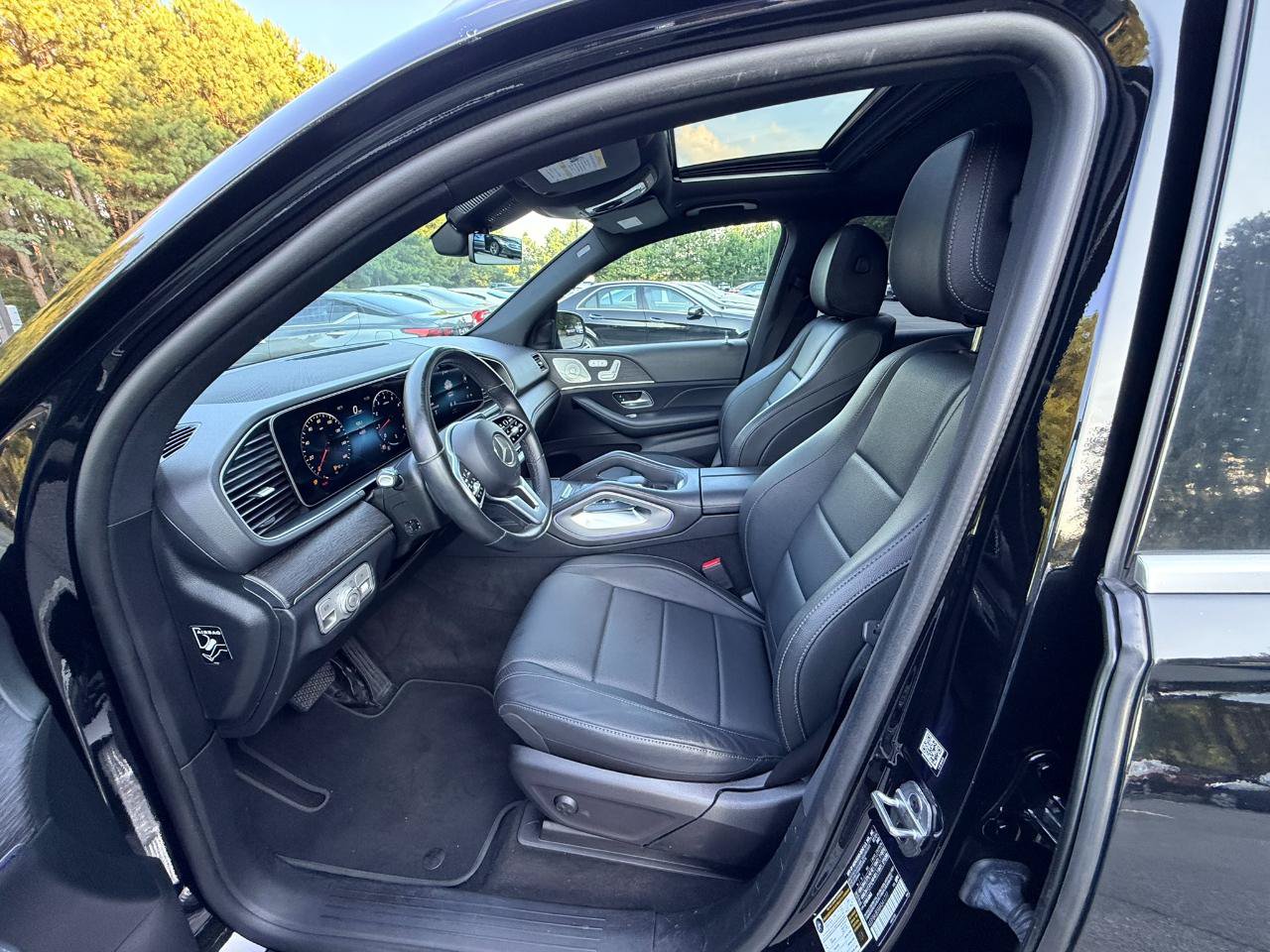 Used 2021 Mercedes-Benz GLE 350 w/ AMG Line Exterior image 9