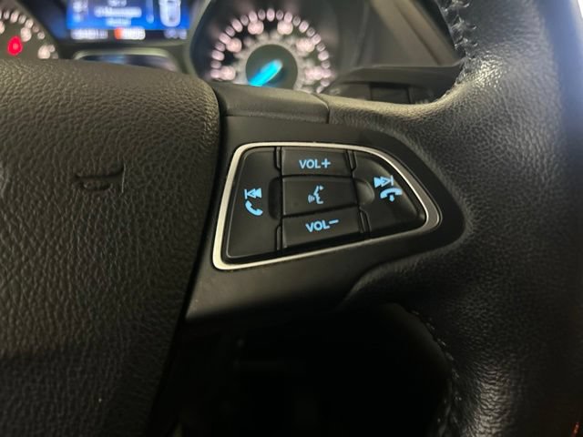 Used 2019 Ford Escape SEL AWD/4WD image 16